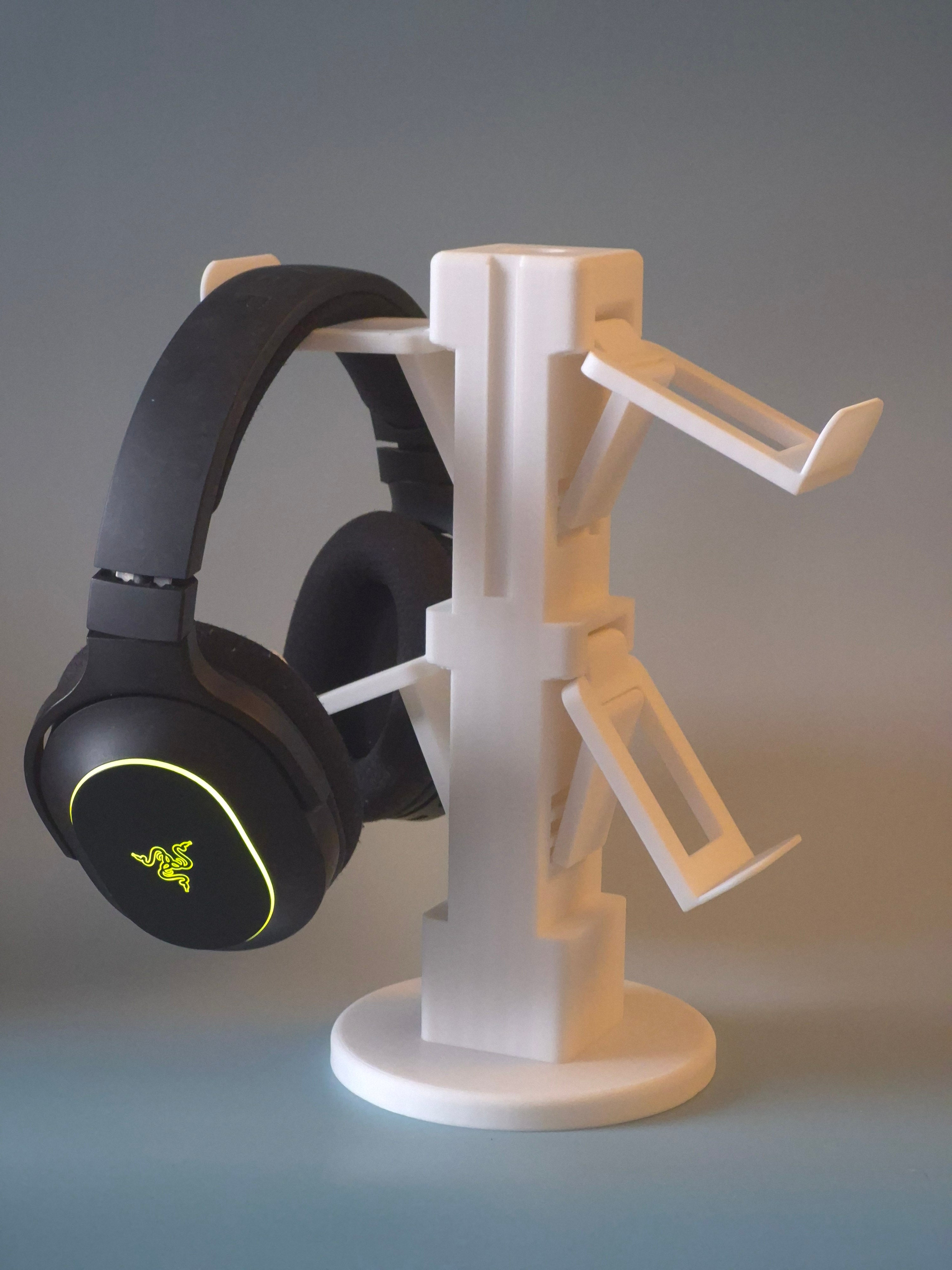 Podstawka na słuchawki i kontrolery