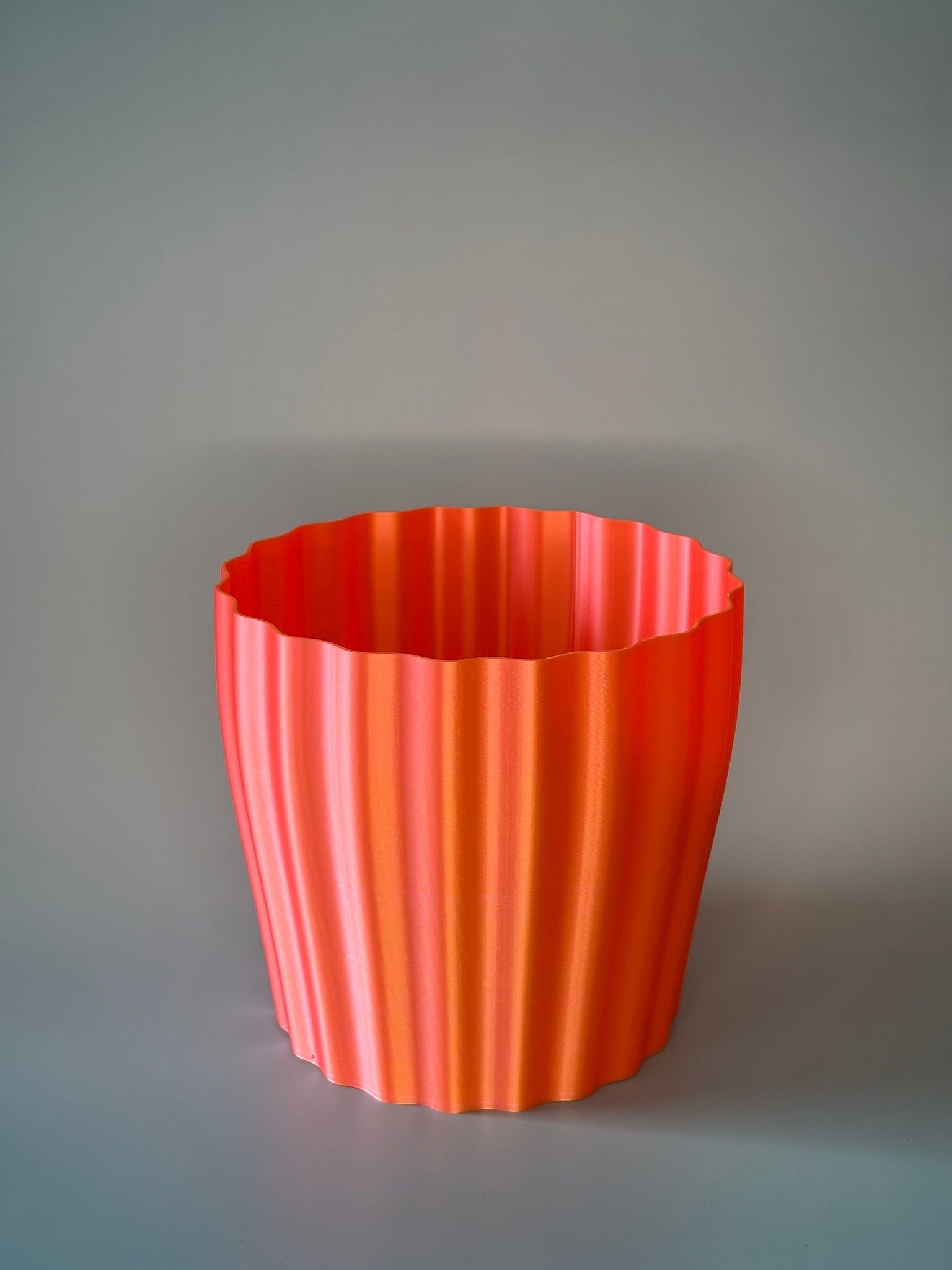 Duża doniczka prosta fala