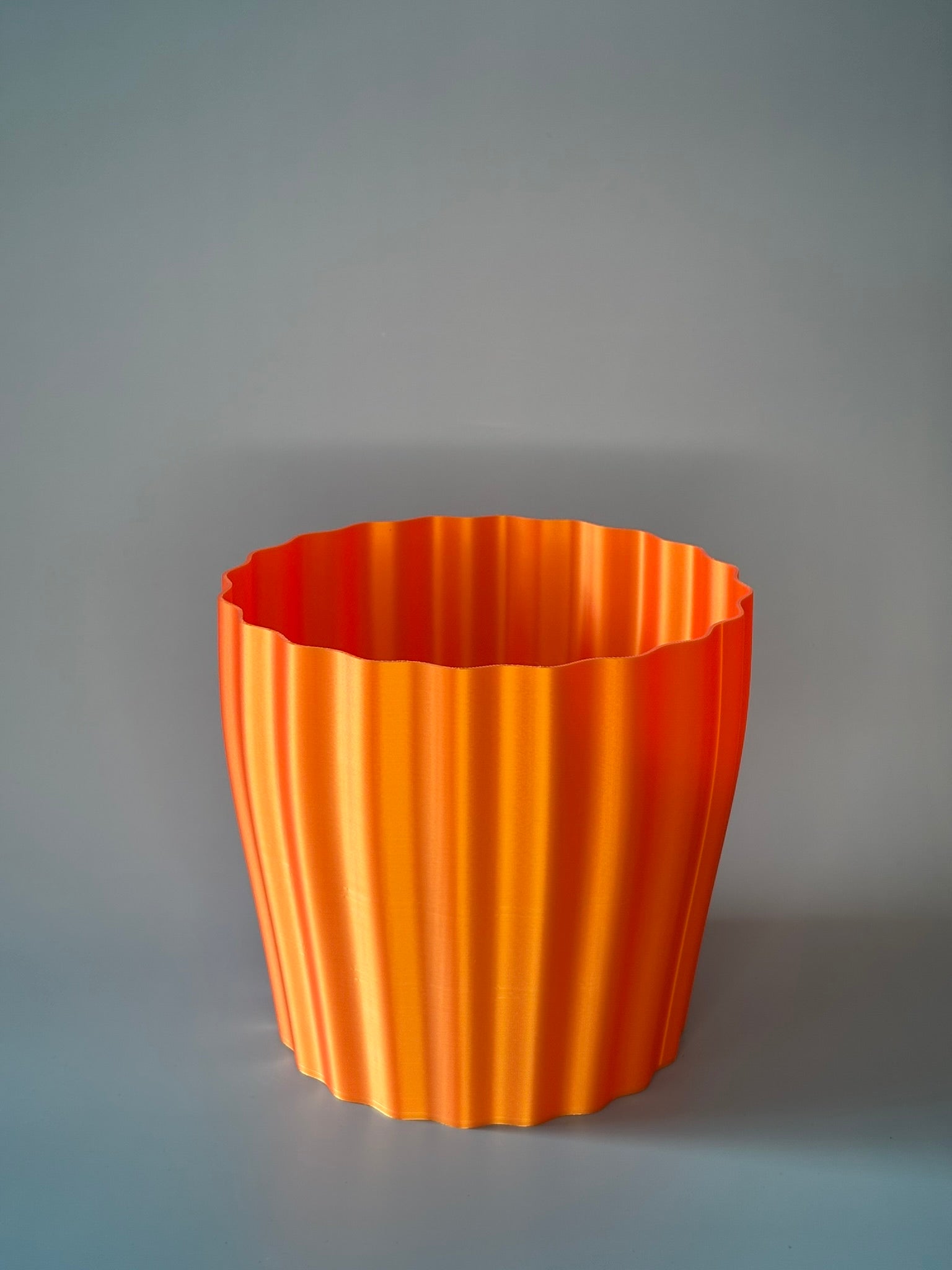 Duża doniczka prosta fala