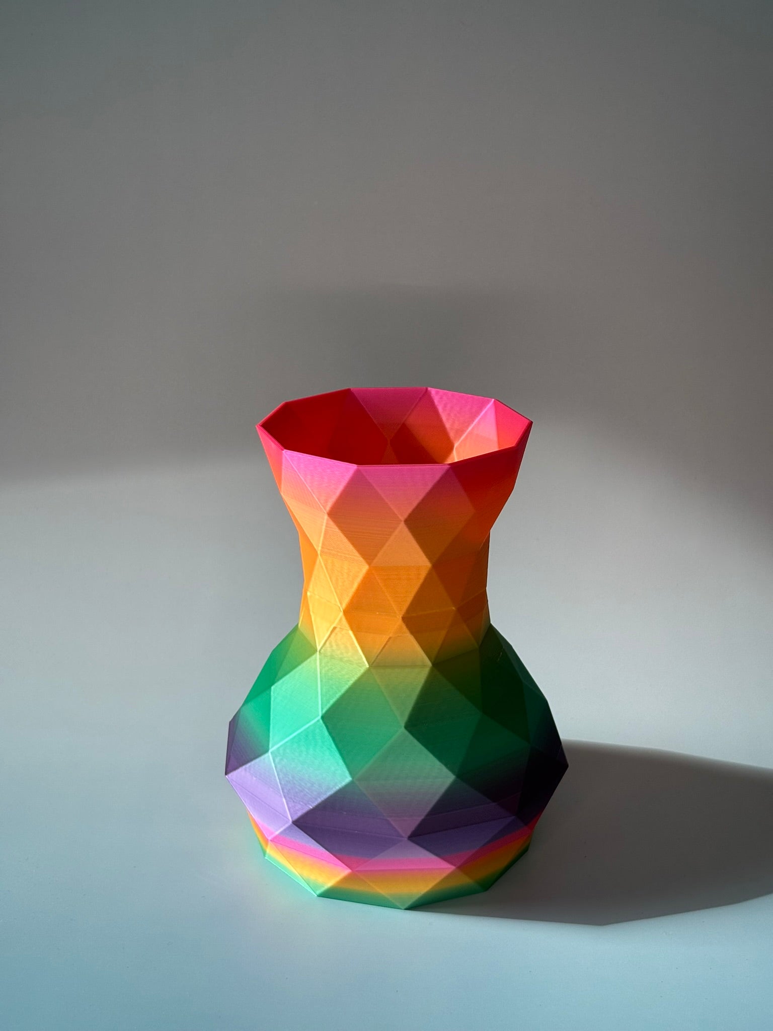 Duży wazon geometryczny