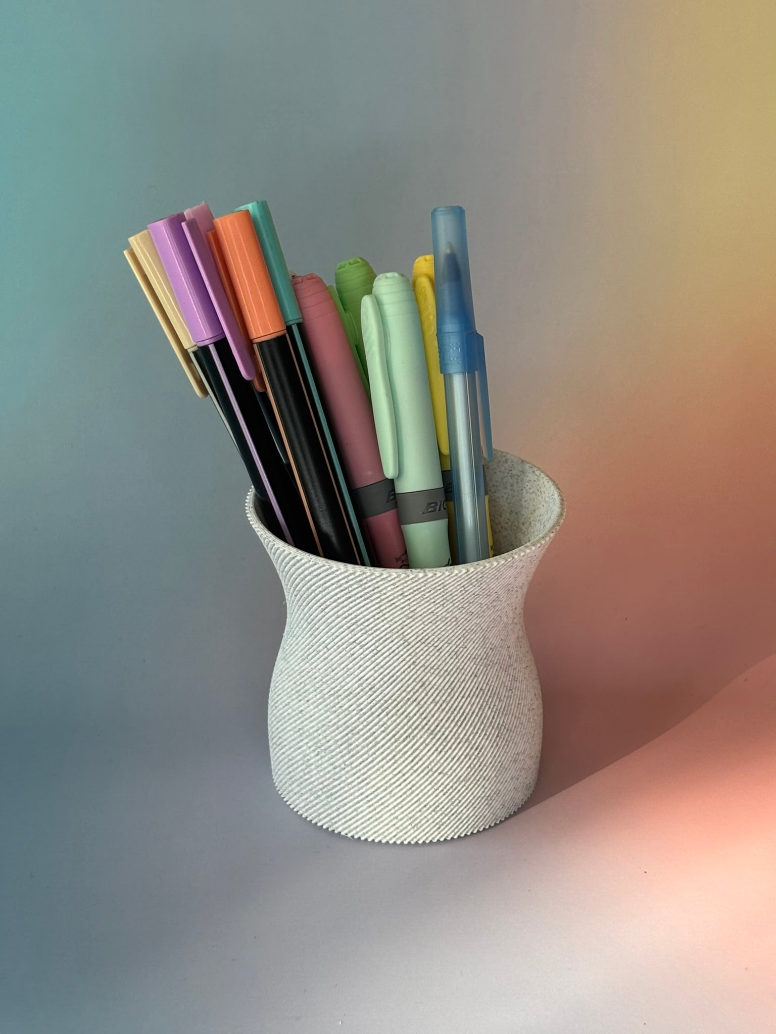 Kubeczek na długopisy pojedynczy szew